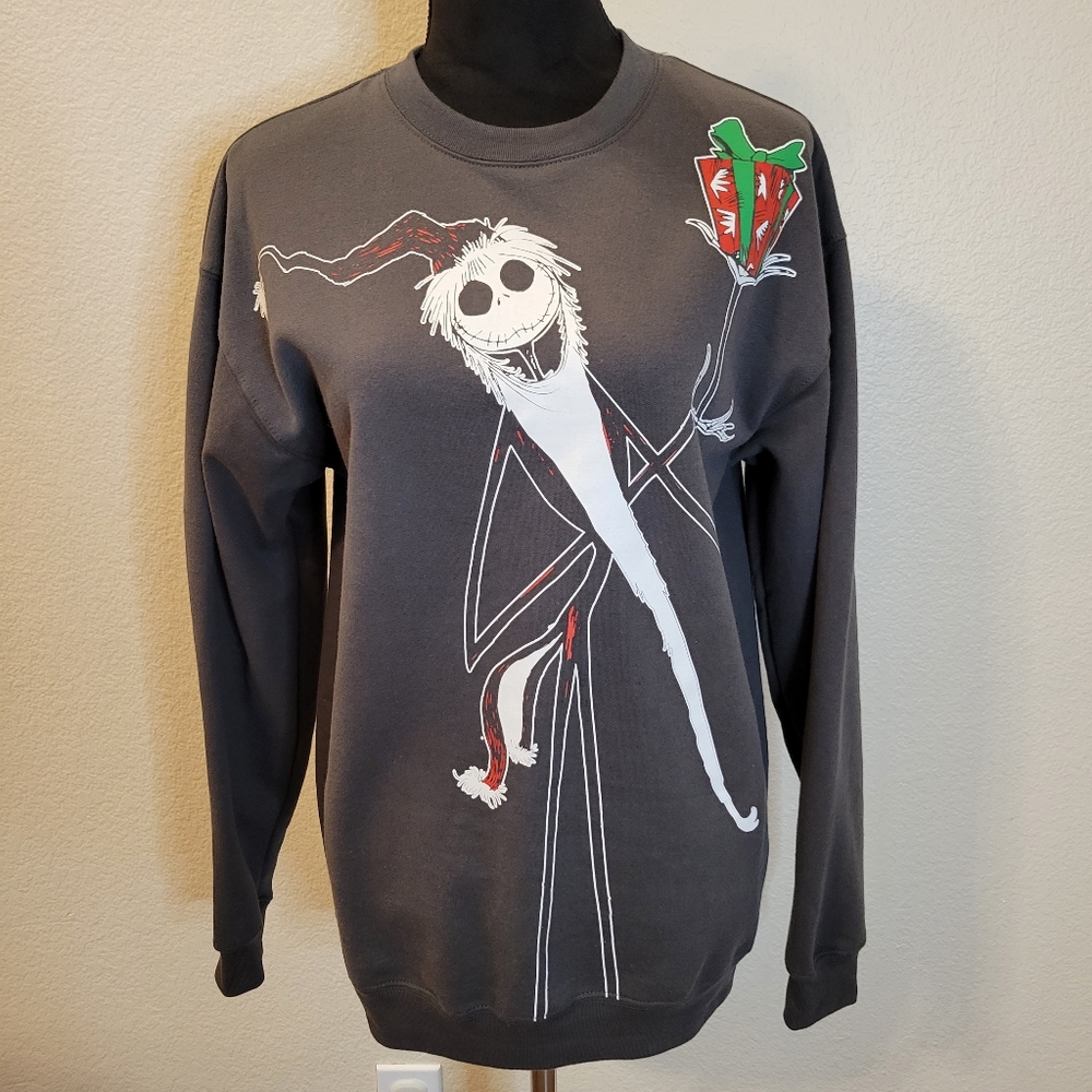 Tim Burtons The Nightmare Before Christmas. Official Disney sweatshirt. Adult S